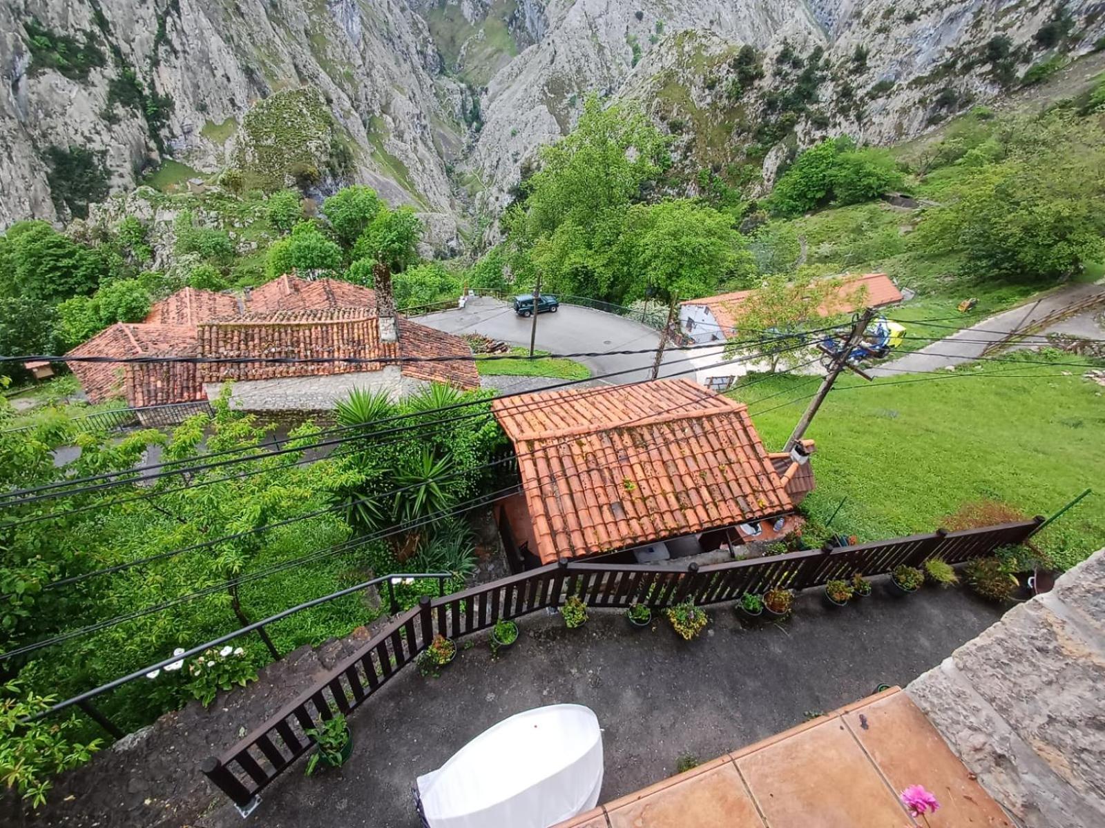 El Portal Del Abuelo Apartment Arenas De Cabrales Exterior photo
